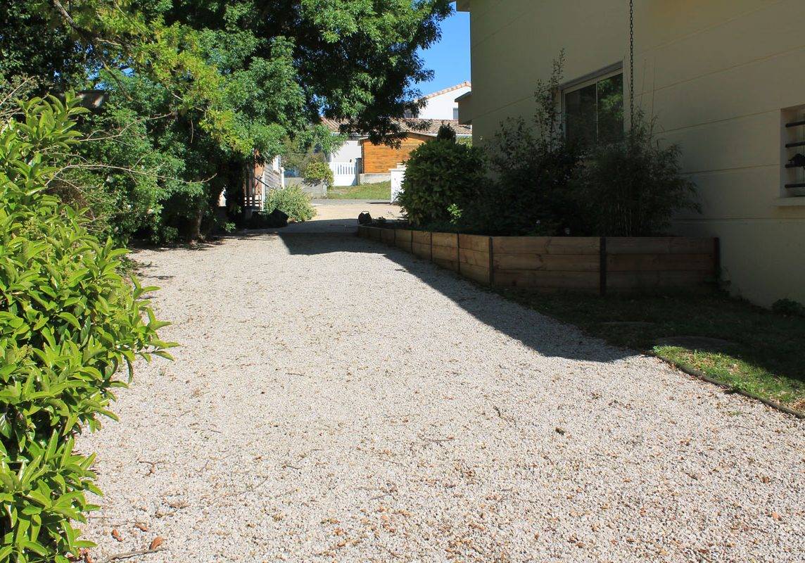 Allée gravier